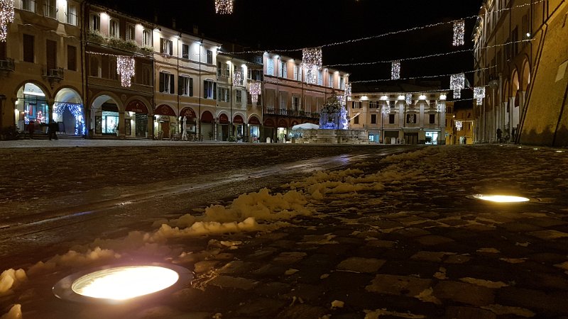 T6_20181216_190517.jpg - Piazza del Popolo Cesena